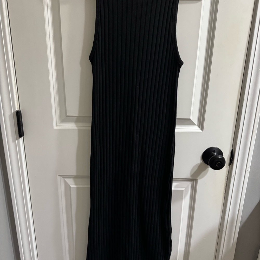 Elegant Black Sleeveless Dress